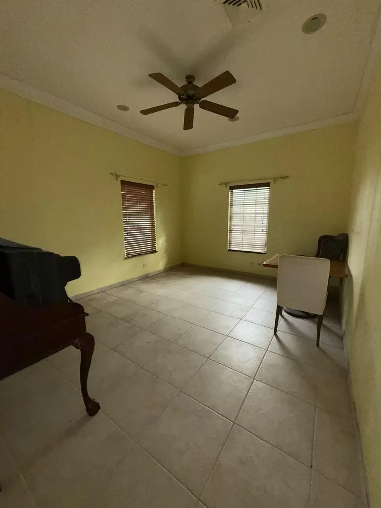 Palm Breeze Drive N.p. New Providence Paradise Island BS