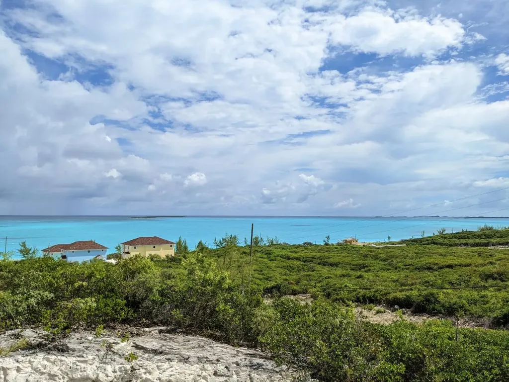 Moss Town Road 15 Exuma BS