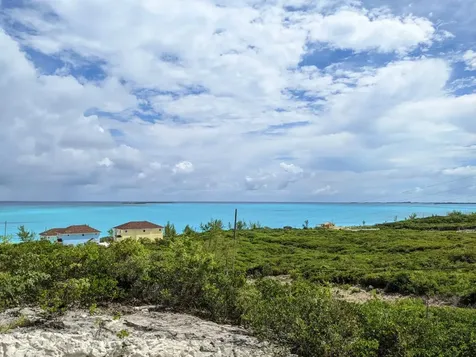 Moss Town Road 15 Exuma BS