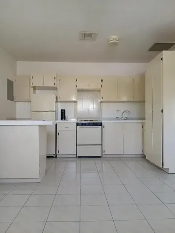 Off W Bay St, Seabeach 3 New Providence Paradise Island BS