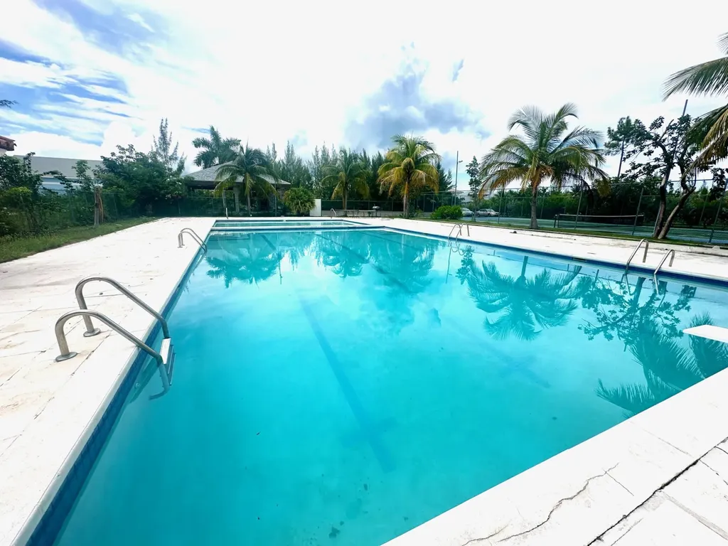 Venice Bay New Providence Paradise Island BS