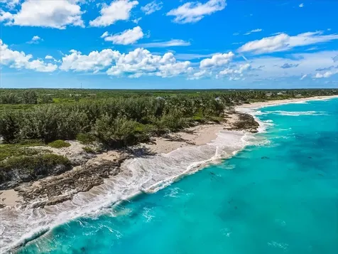 9.872 Acres Queens Highwa Exuma BS