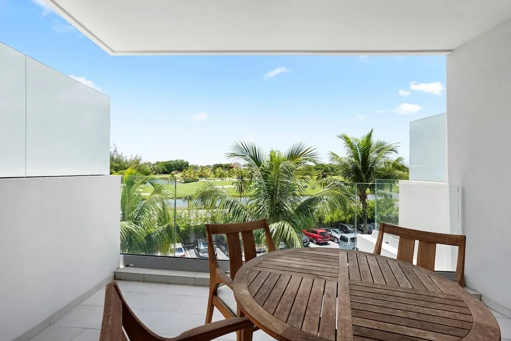 Goldwynn New Providence Paradise Island BS