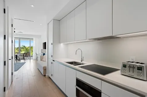 Goldwynn New Providence Paradise Island BS