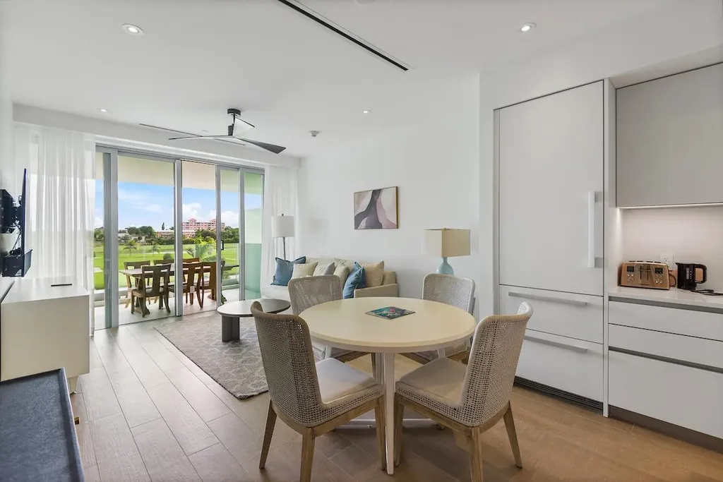 Goldwynn New Providence Paradise Island BS