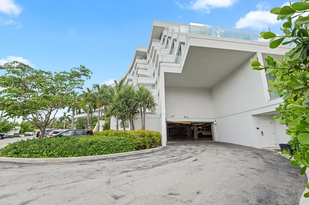 Goldwynn New Providence Paradise Island BS