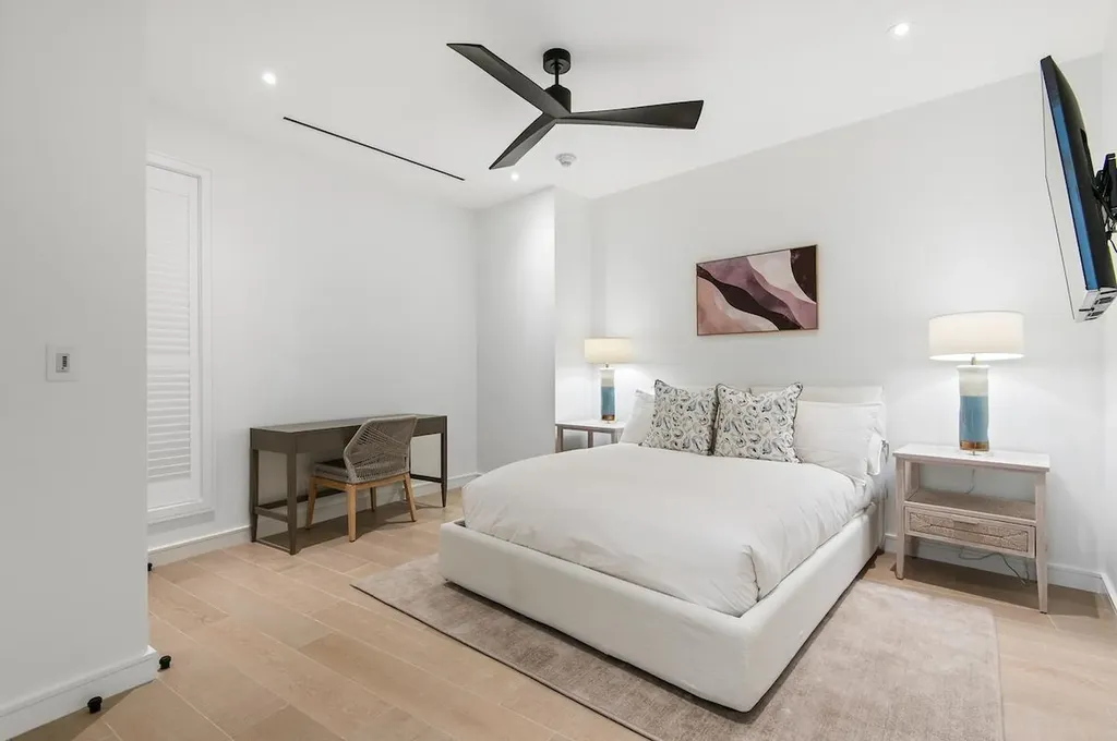 Goldwynn New Providence Paradise Island BS