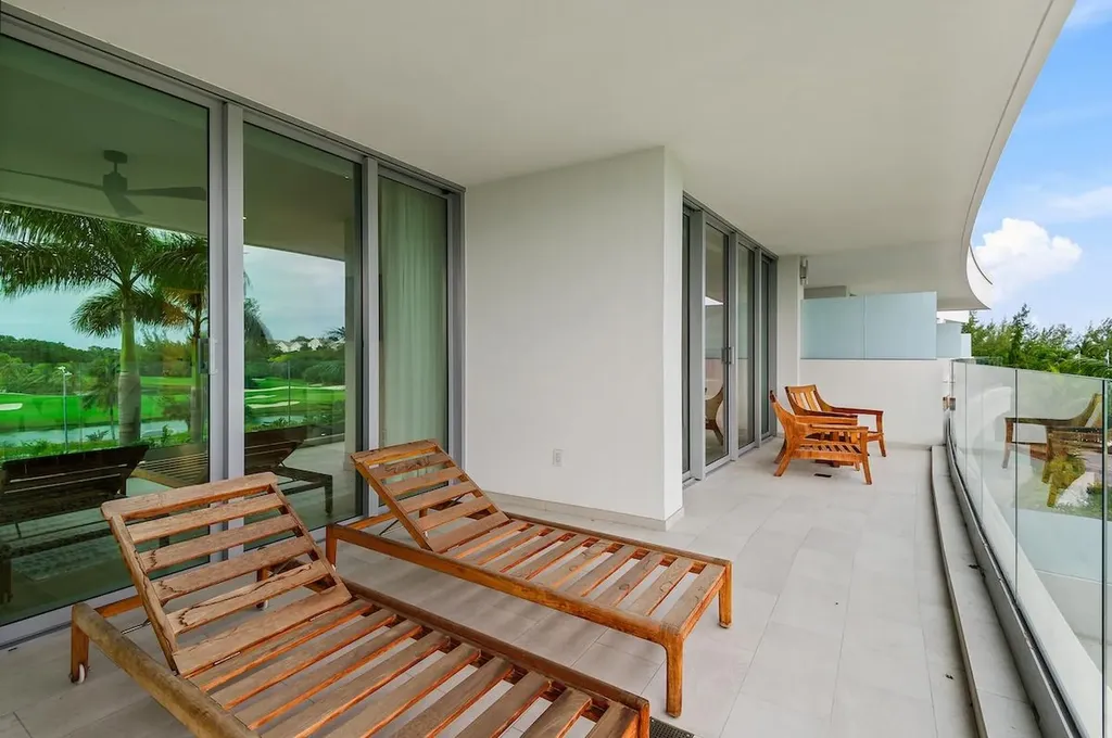 Goldwynn New Providence Paradise Island BS