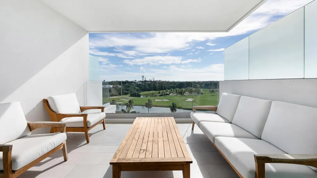 Fifth Floor Unit, Goldwyn New Providence Paradise Island BS