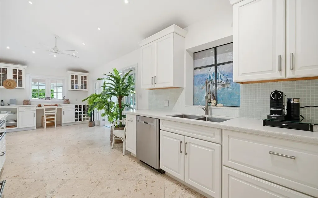 Dar Lalla Edgewater Drive New Providence Paradise Island BS