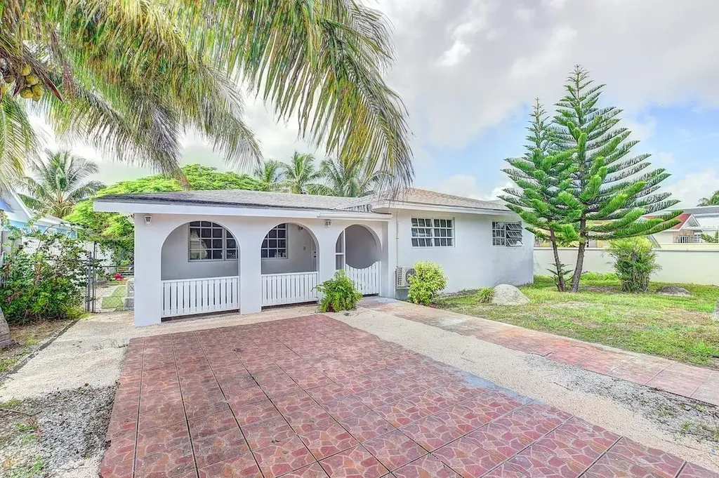 Hampshire Cable Beach 55 New Providence Paradise Island BS