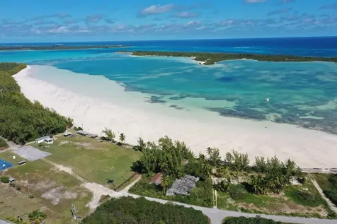 Queen's Highway, Savannah Eleuthera BS