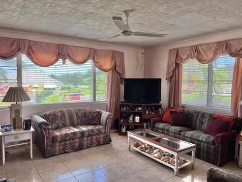 #49 Blair Estates New Providence Paradise Island BS