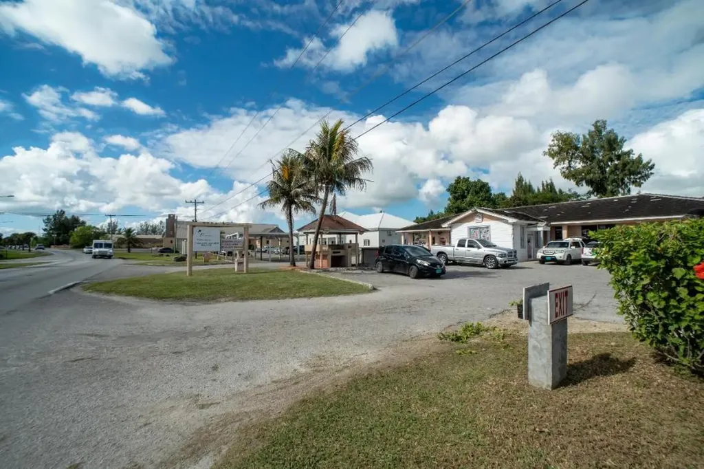 Settler's Way Grand Bahama Freeport BS