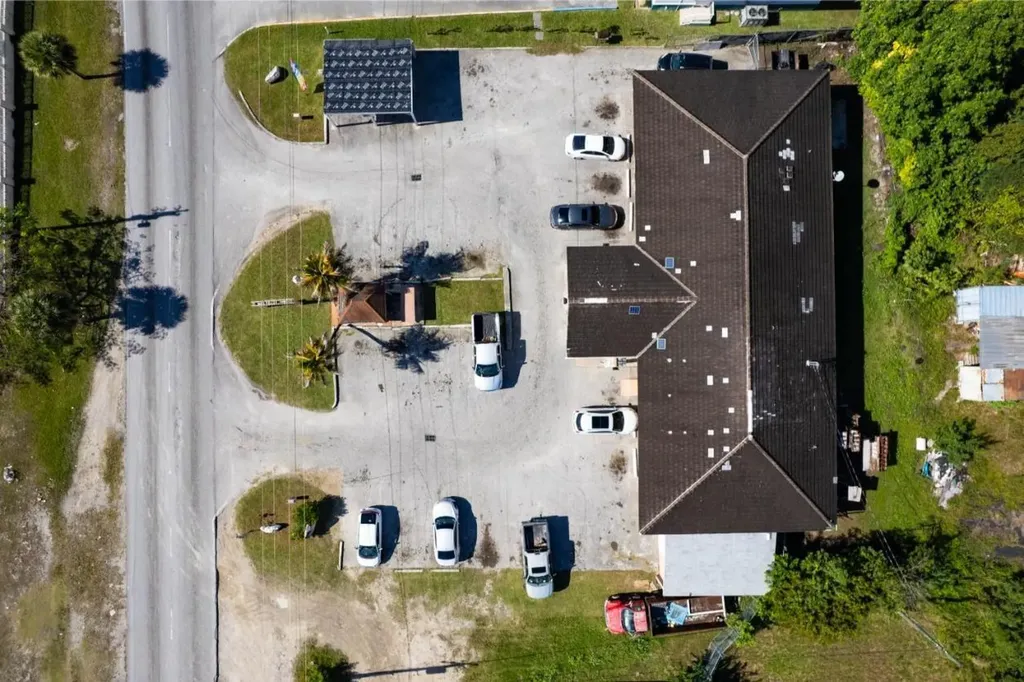 Settler's Way Grand Bahama Freeport BS