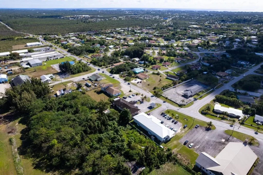 Settler's Way Grand Bahama Freeport BS