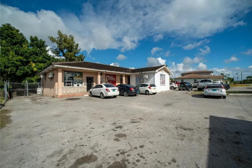 Settler's Way Grand Bahama Freeport BS