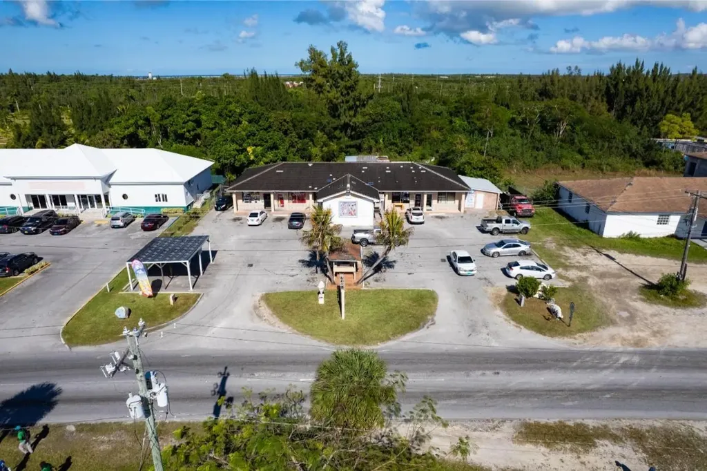 Settler's Way Grand Bahama Freeport BS