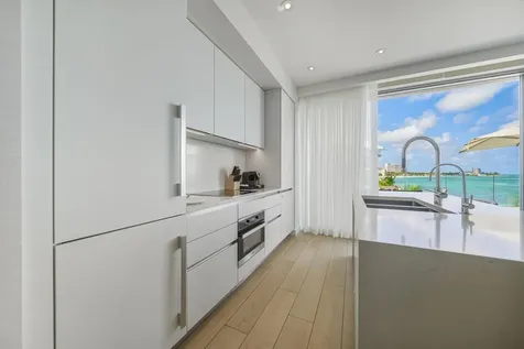 Goldwynn New Providence Paradise Island BS