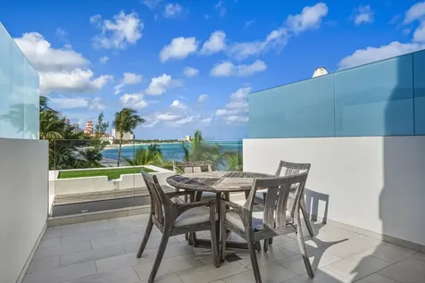 Goldwynn New Providence Paradise Island BS