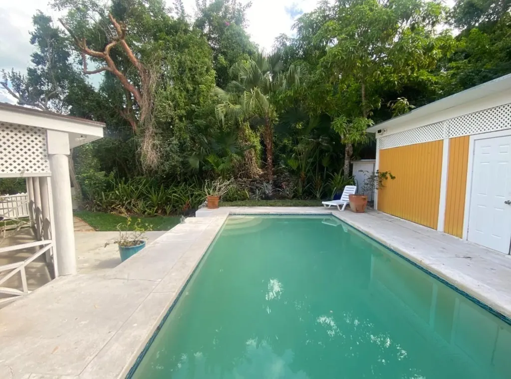 Dodge Road New Providence Paradise Island BS