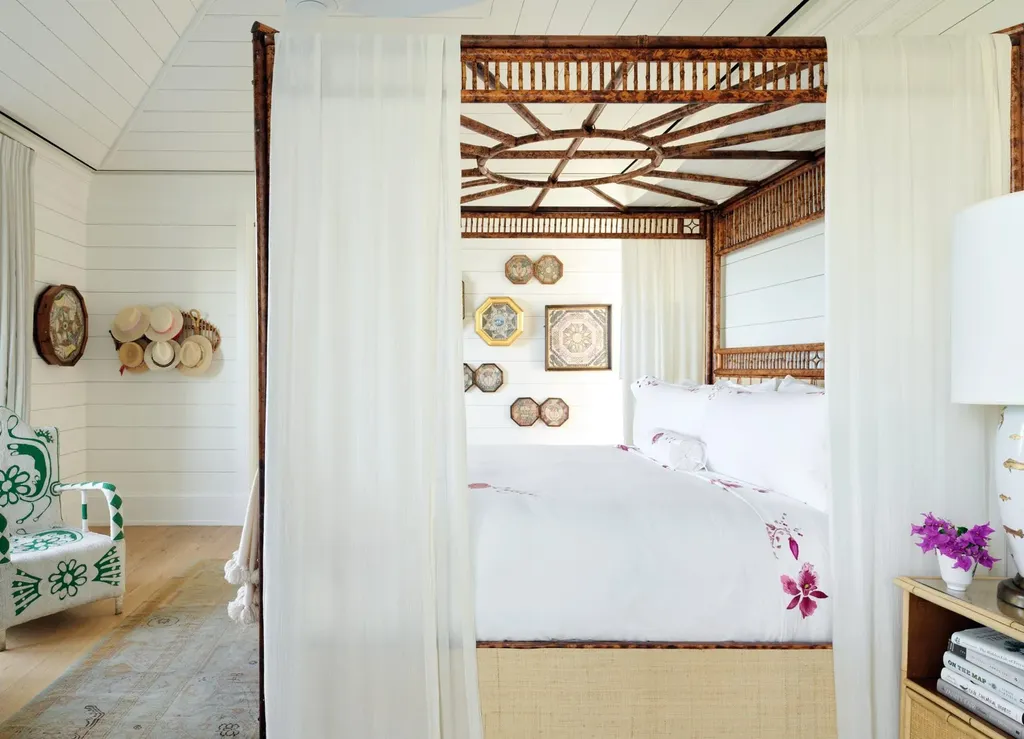 Juicy Hill Eleuthera BS