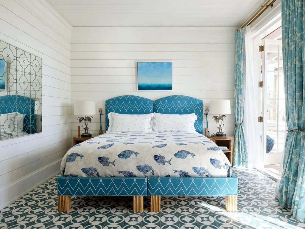 Juicy Hill Eleuthera BS