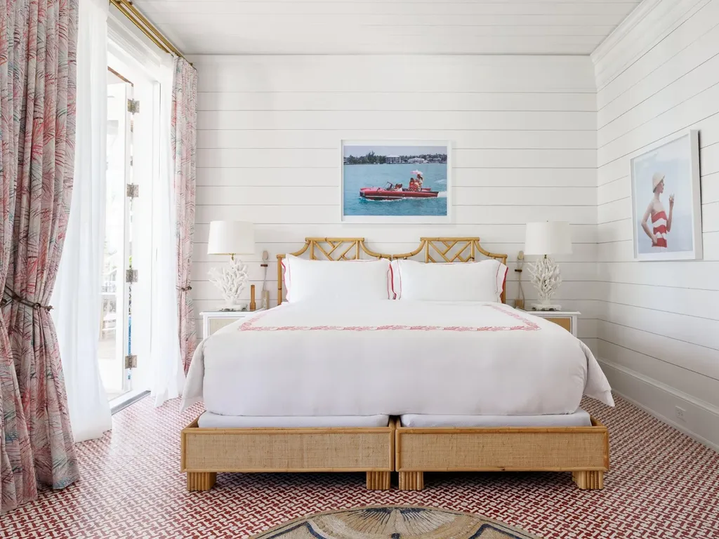 Juicy Hill Eleuthera BS