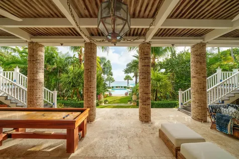 Juicy Hill Eleuthera BS