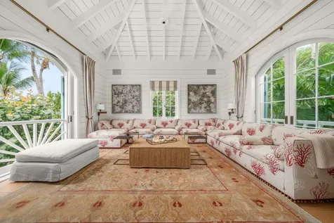 Juicy Hill Eleuthera BS