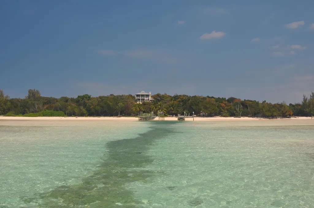 Street Elmo's North Coco Bay Abaco BS