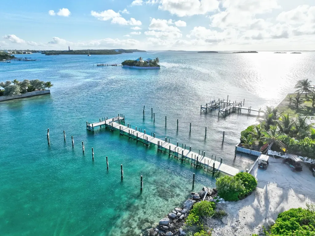 Leeway - Lot 55 North End Abaco BS