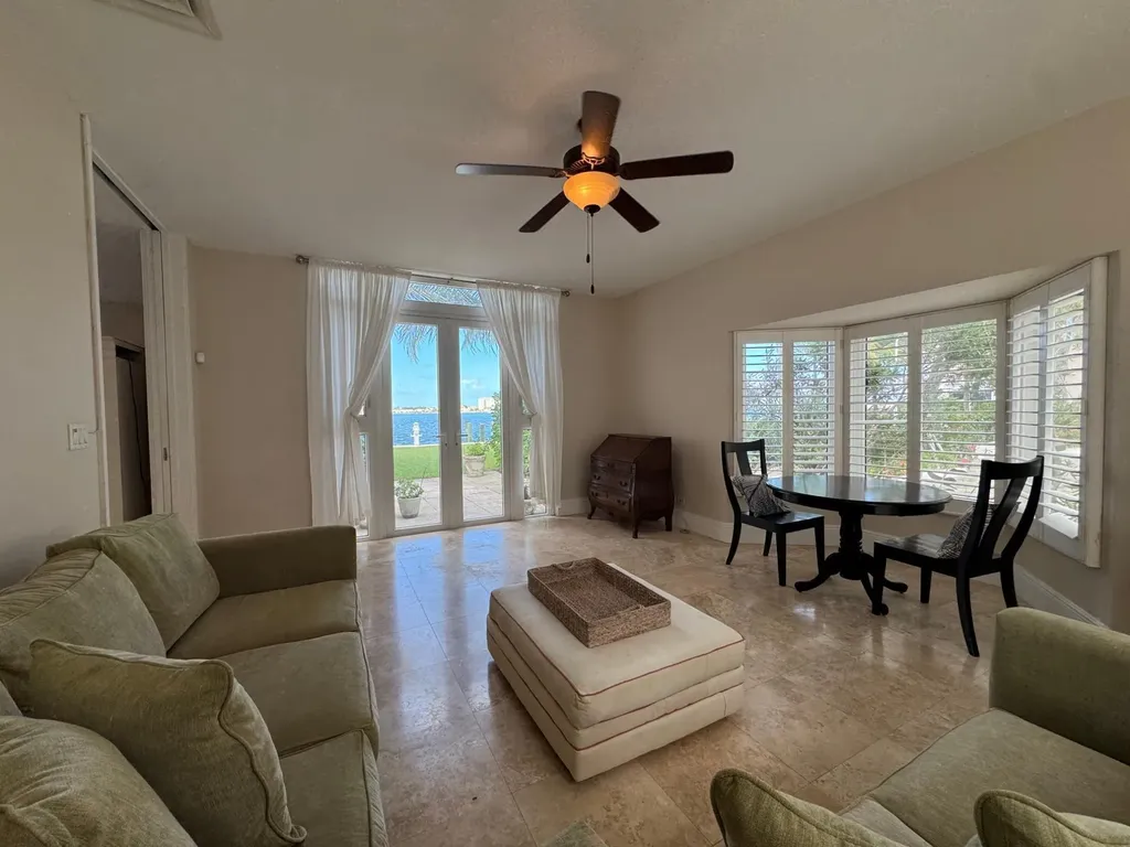 Dicks Point Close New Providence Paradise Island BS