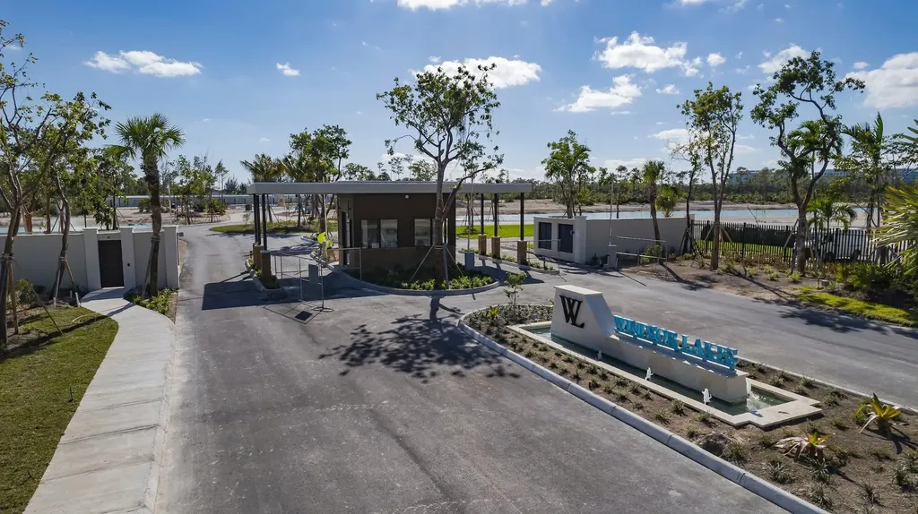 Windsor Lakes Lot 135 New Providence Paradise Island BS