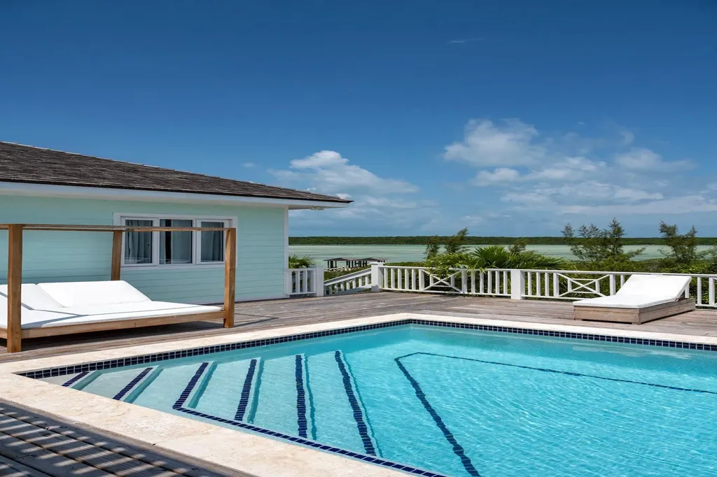 Turtle Pointe Eleuthera BS