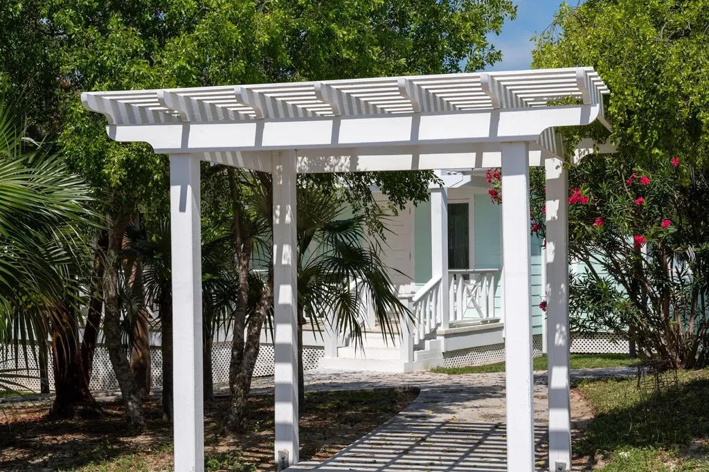 Turtle Pointe Eleuthera BS