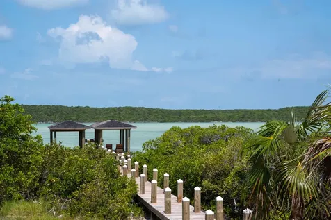 Turtle Pointe Eleuthera BS