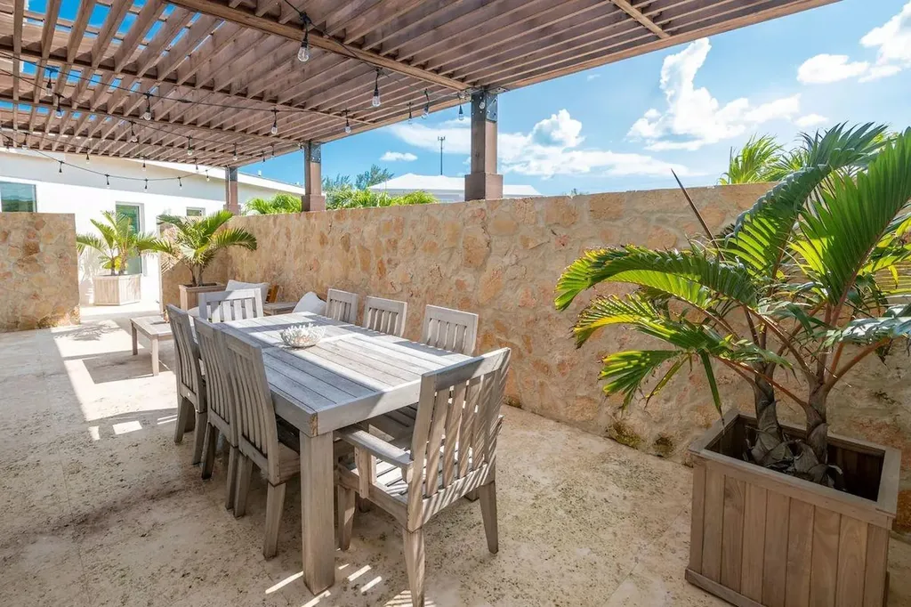 Forbes Hill Exuma BS