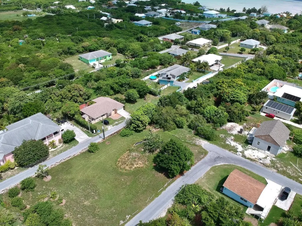 Off Vivian Pinder Road Eleuthera BS