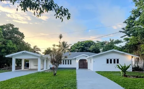 25 Lumumba Lane, Kool Acr New Providence Paradise Island BS