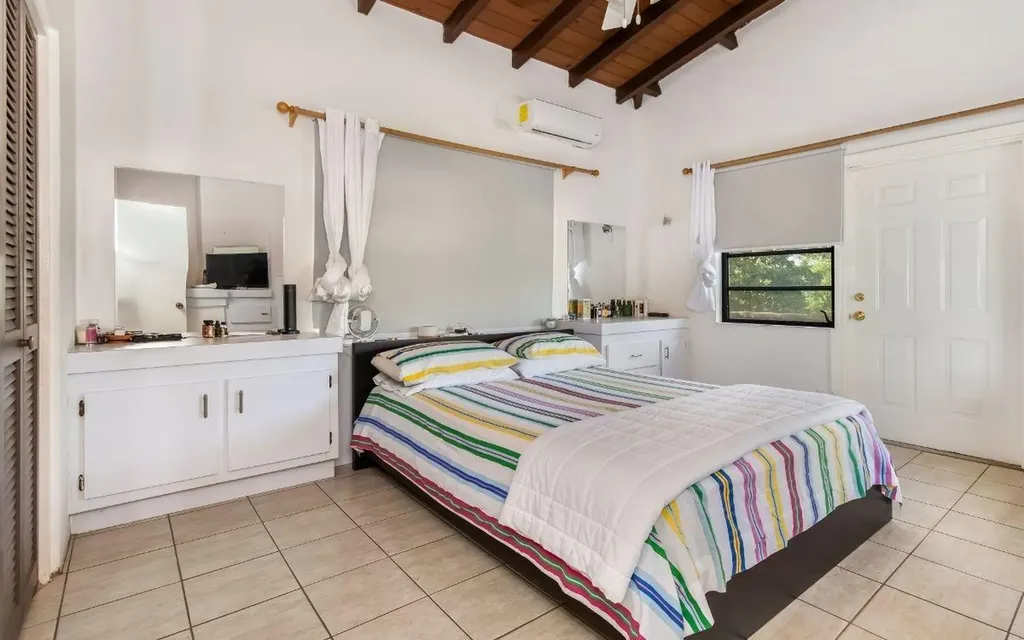 Triplex Lot 2 Pikkano Estate New Providence Paradise Island BS