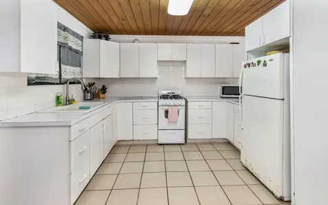 Triplex Lot 2 Pikkano Estate New Providence Paradise Island BS