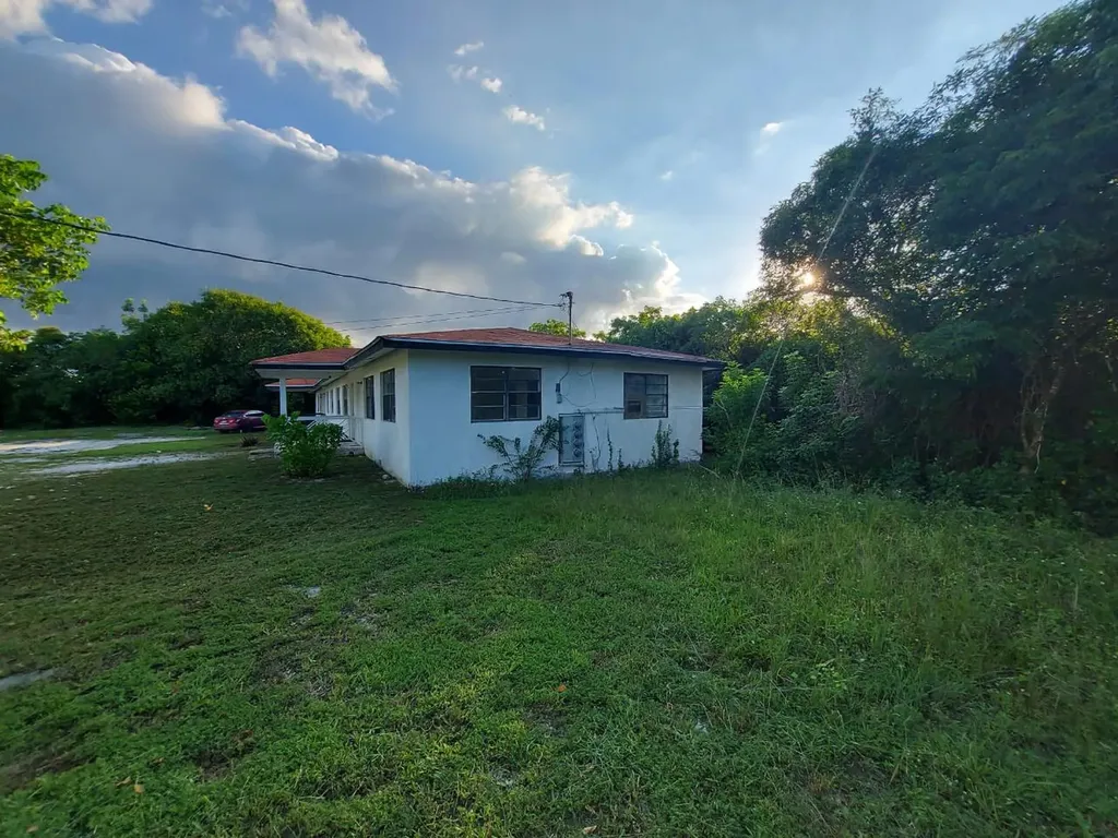 109c Love Hill Andros BS