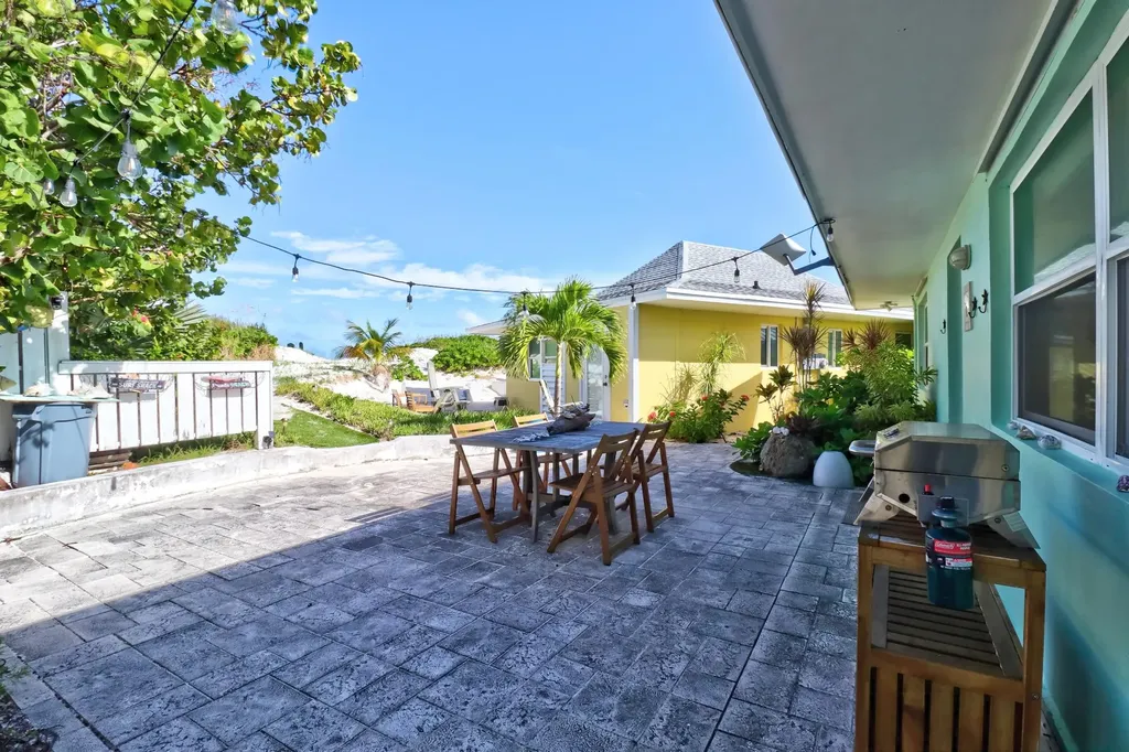 Beach Villas Surf Shack Abaco BS
