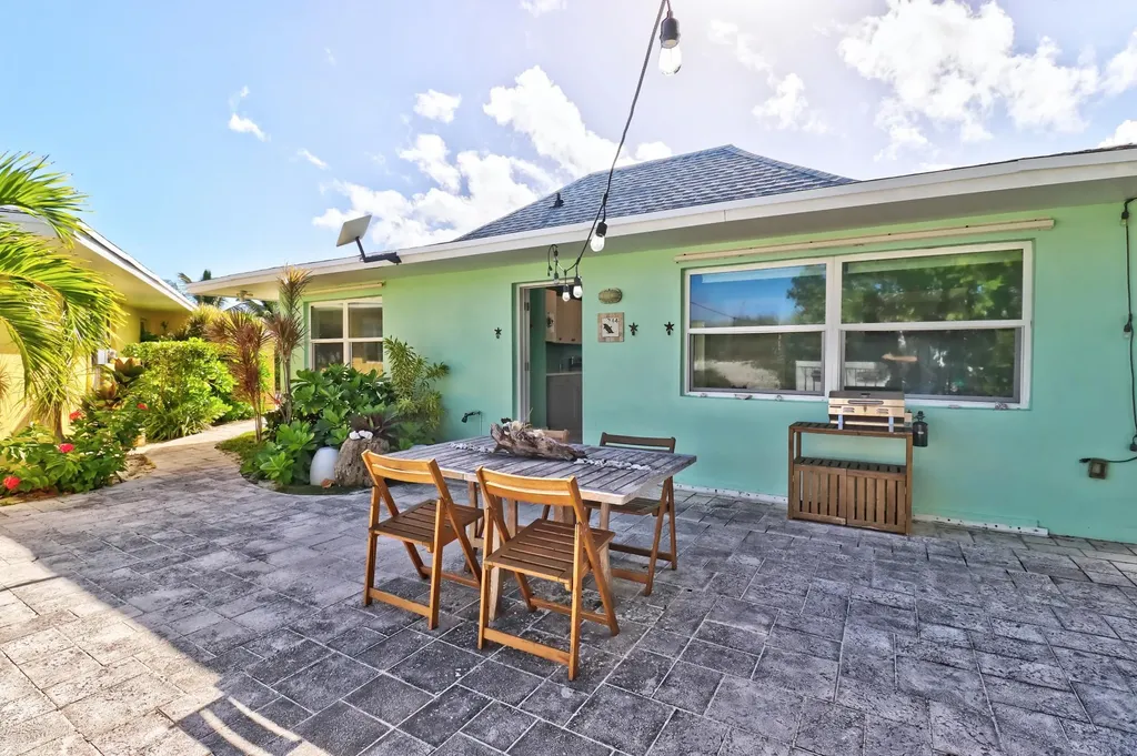 Beach Villas Surf Shack Abaco BS