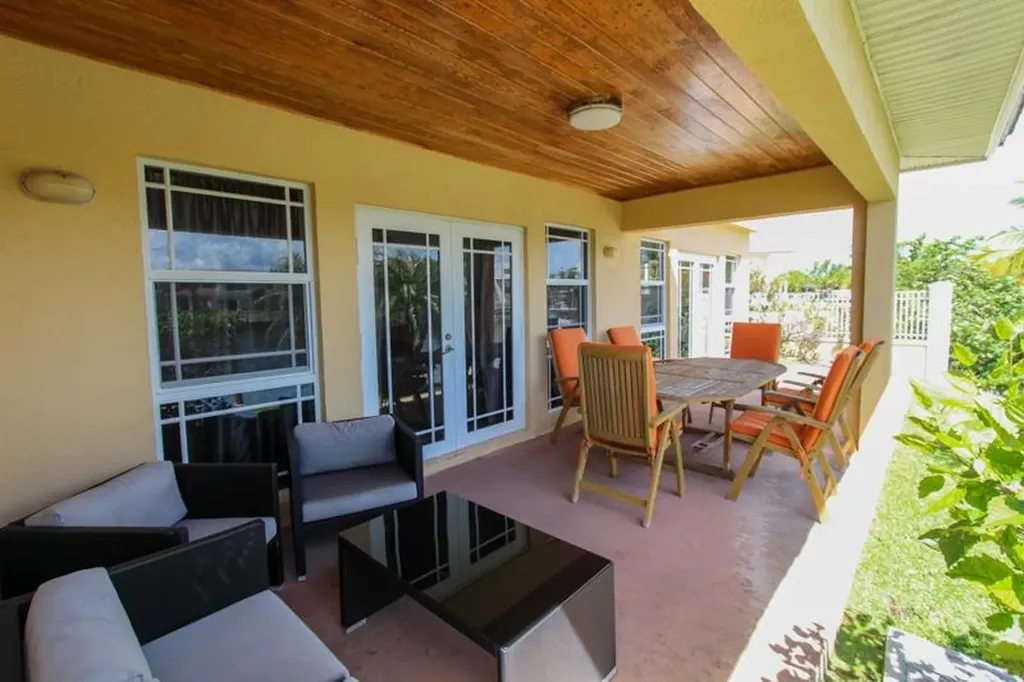 Scarborough Place Grand Bahama Freeport BS