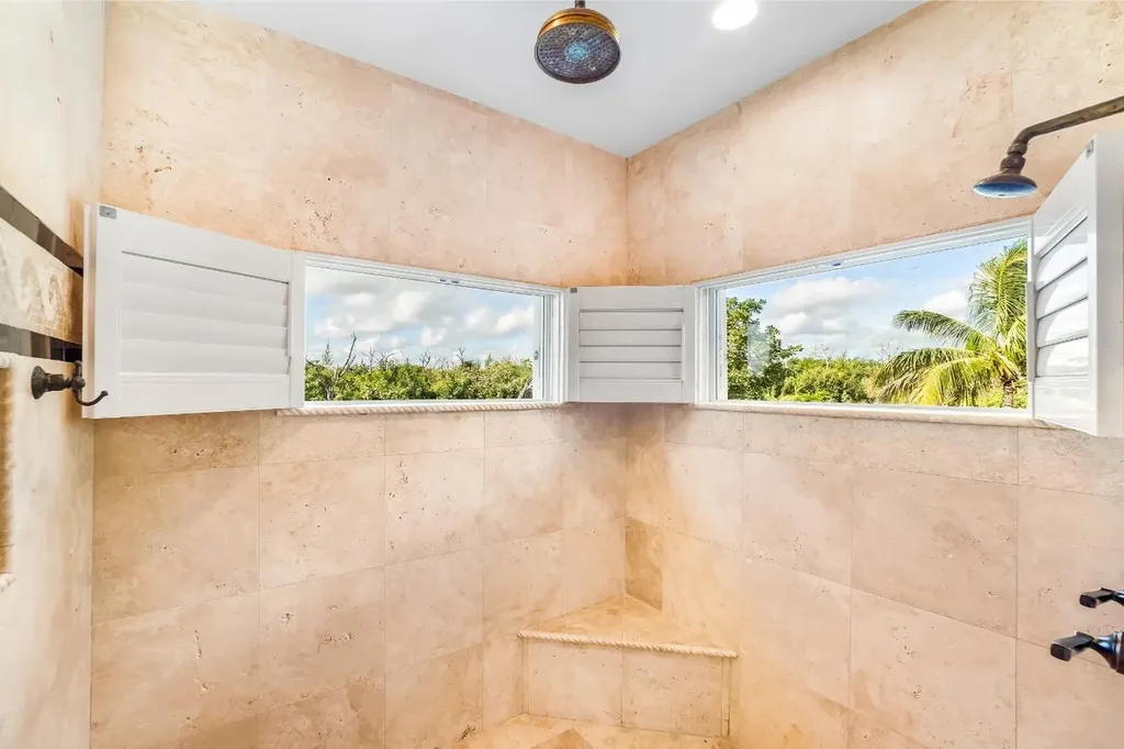 Turtle Reef Cove 7t Grand Bahama Freeport BS