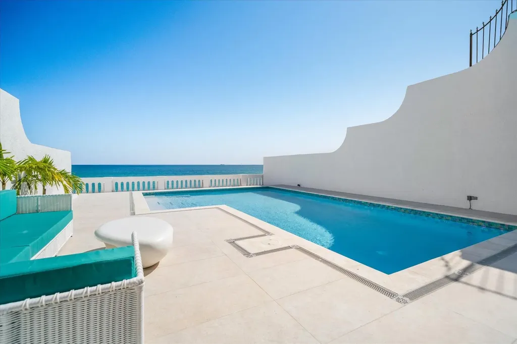 Caprice New Providence Paradise Island BS