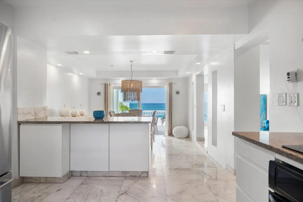 Caprice New Providence Paradise Island BS