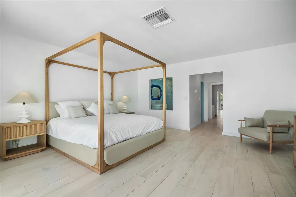 Caprice New Providence Paradise Island BS